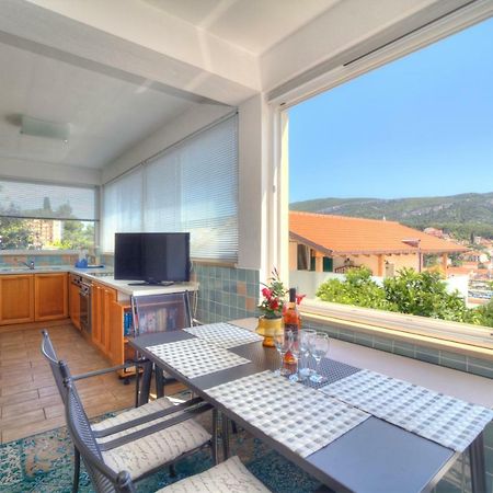 Apartments Villa Rojnica Jelsa  Buitenkant foto