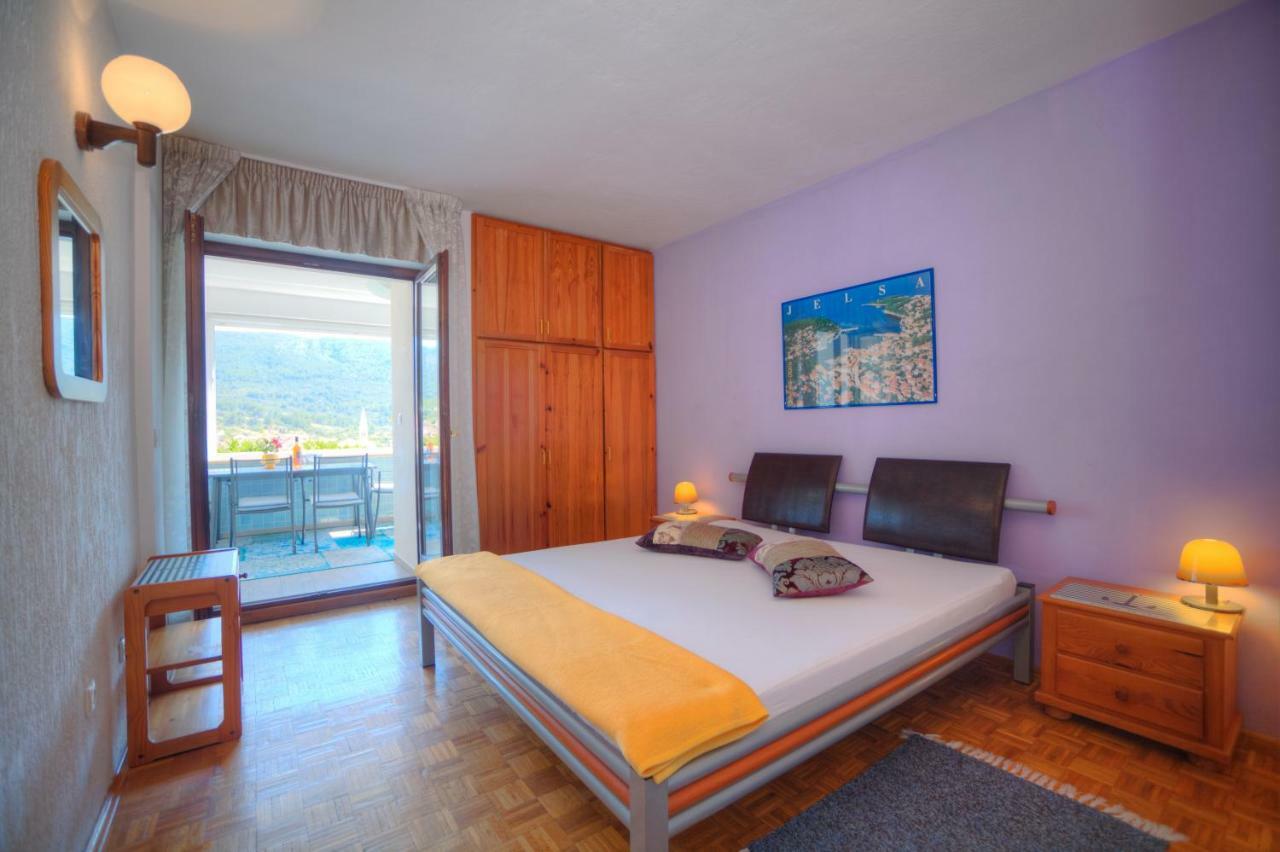 Apartments Villa Rojnica Jelsa  Buitenkant foto