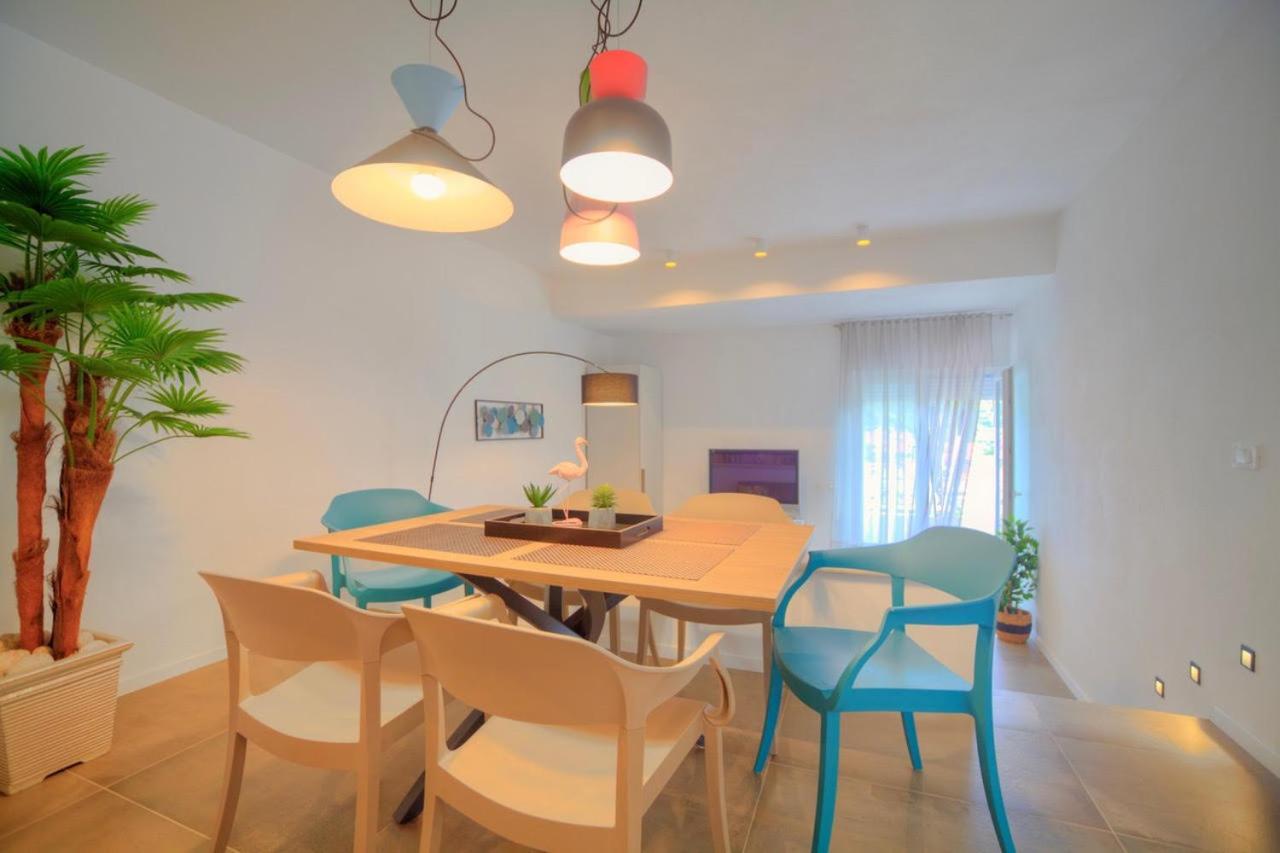Apartments Villa Rojnica Jelsa  Buitenkant foto